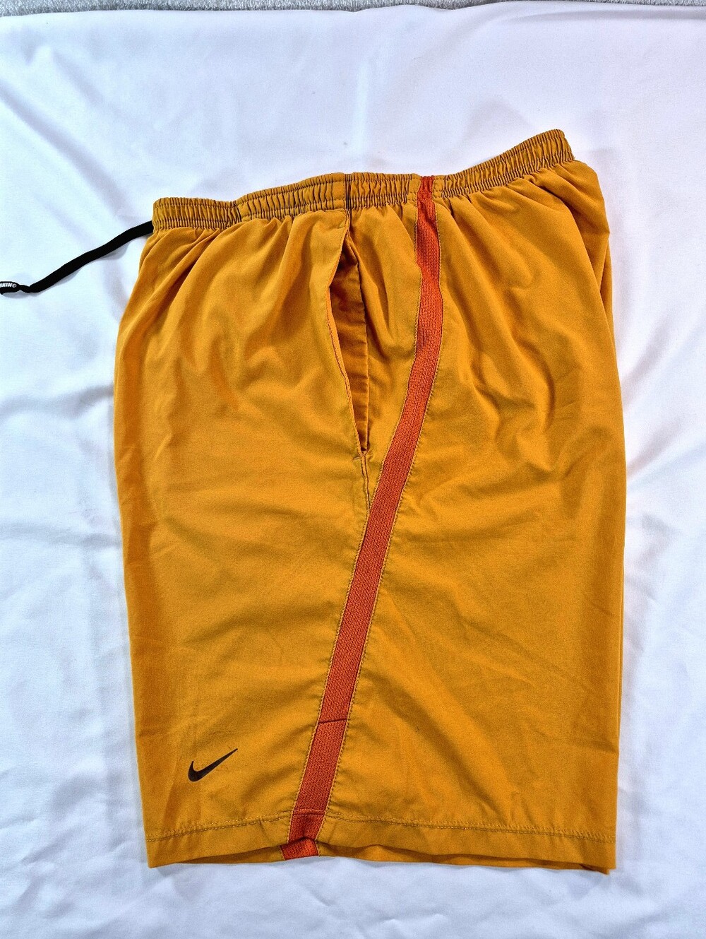 Nike Dri-FIT Orange Athletic Training Running Shorts Size Men Medium Swoosh